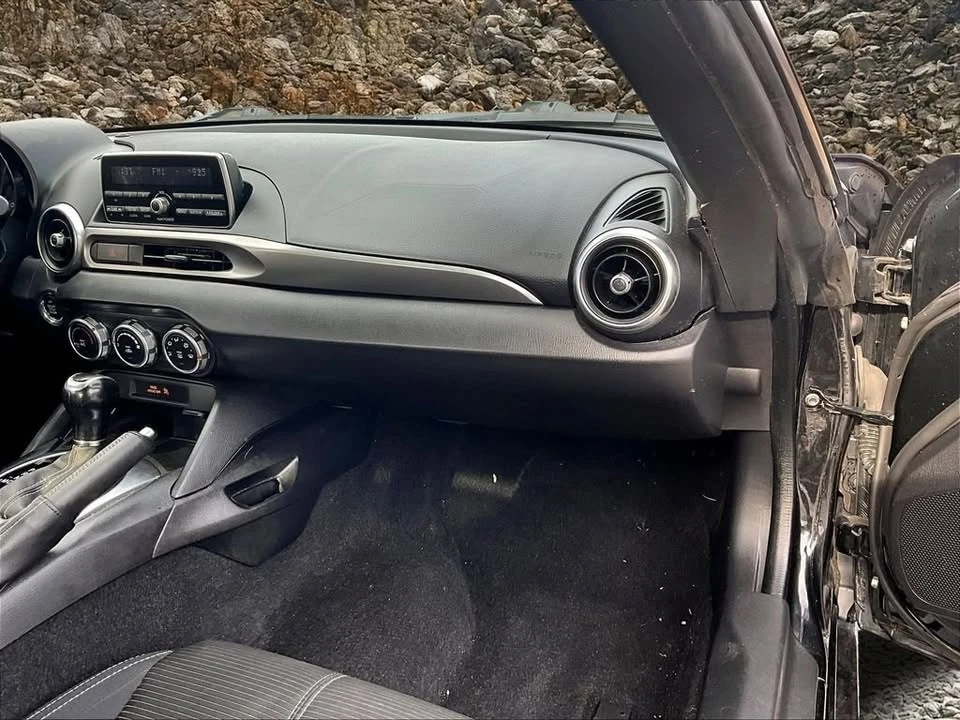 2018 Fiat 124 Spider - Image 15 of 15