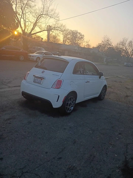 2018 Fiat 500 - Image 2 of 3