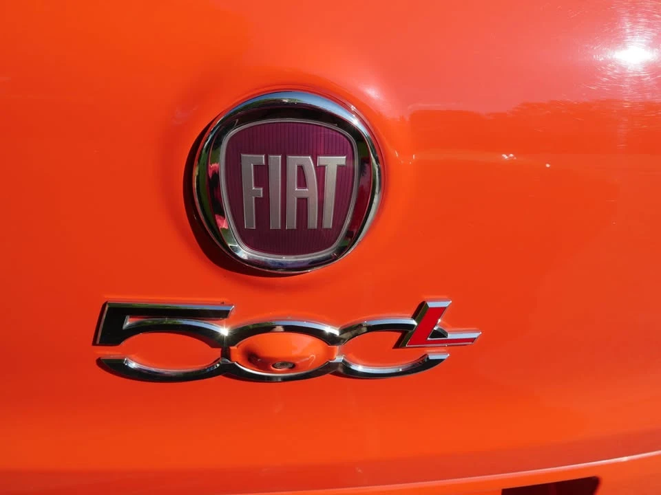 2018 Fiat 500 - Image 9 of 17