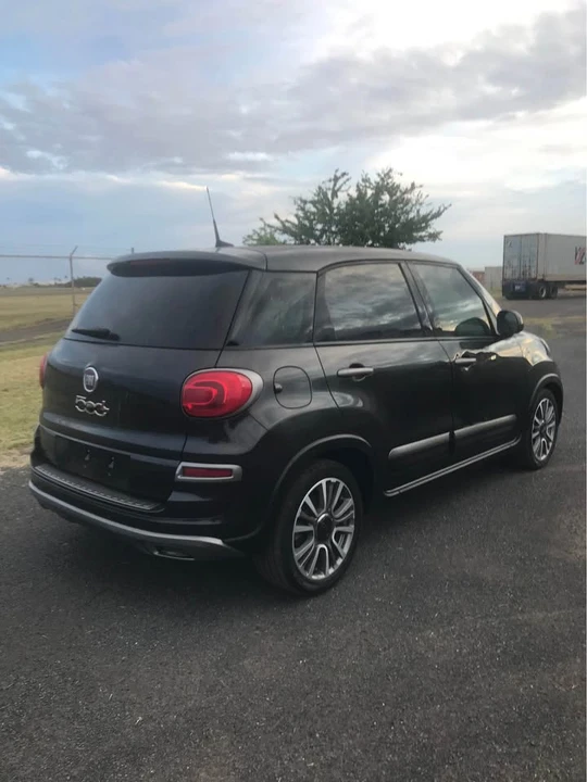 2018 Fiat 500 - Image 2 of 10