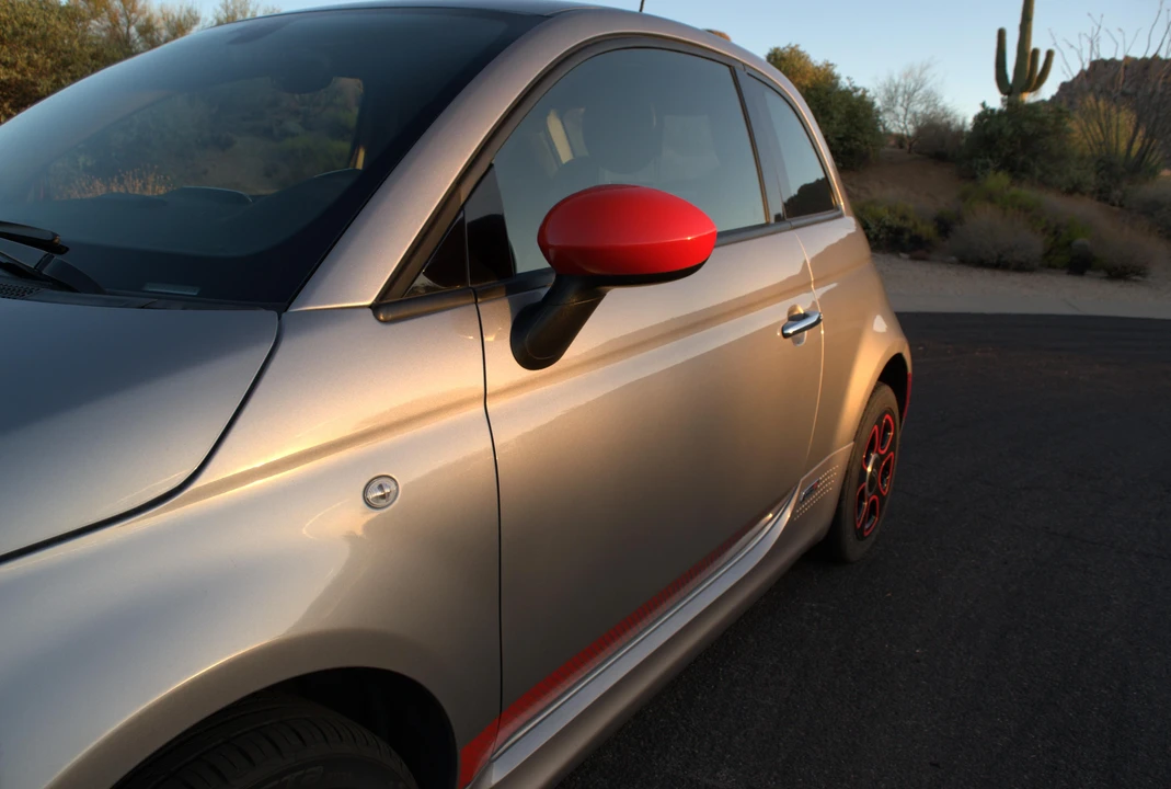 2018 Fiat 500e - Image 23 of 31