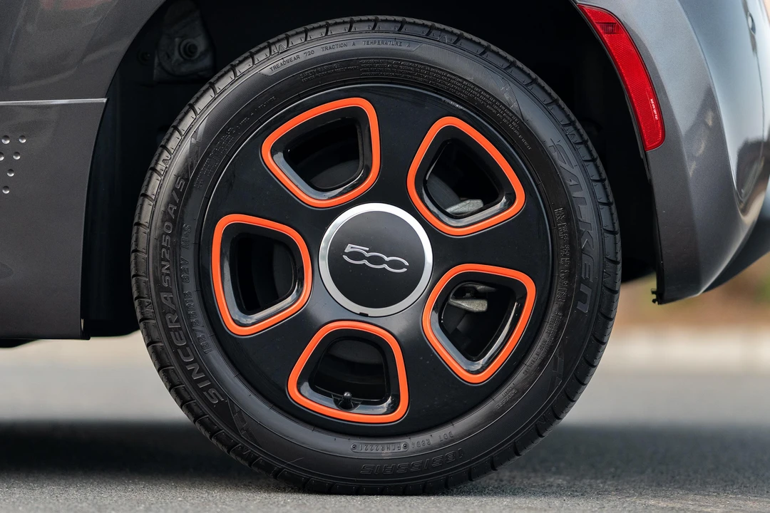 2018 Fiat 500 - Image 28 of 31