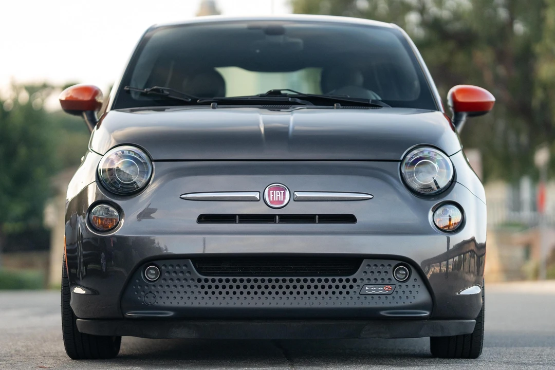 2018 Fiat 500 - Image 2 of 31