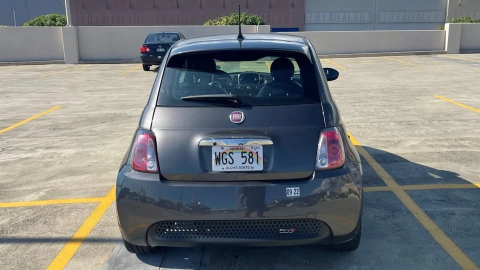 2018 Fiat 500e - Image 8 of 19