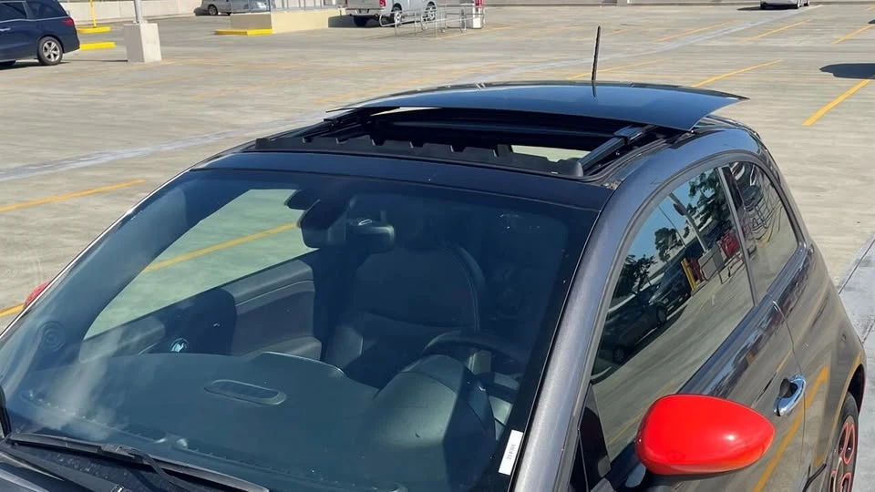 2018 Fiat 500e - Image 11 of 19