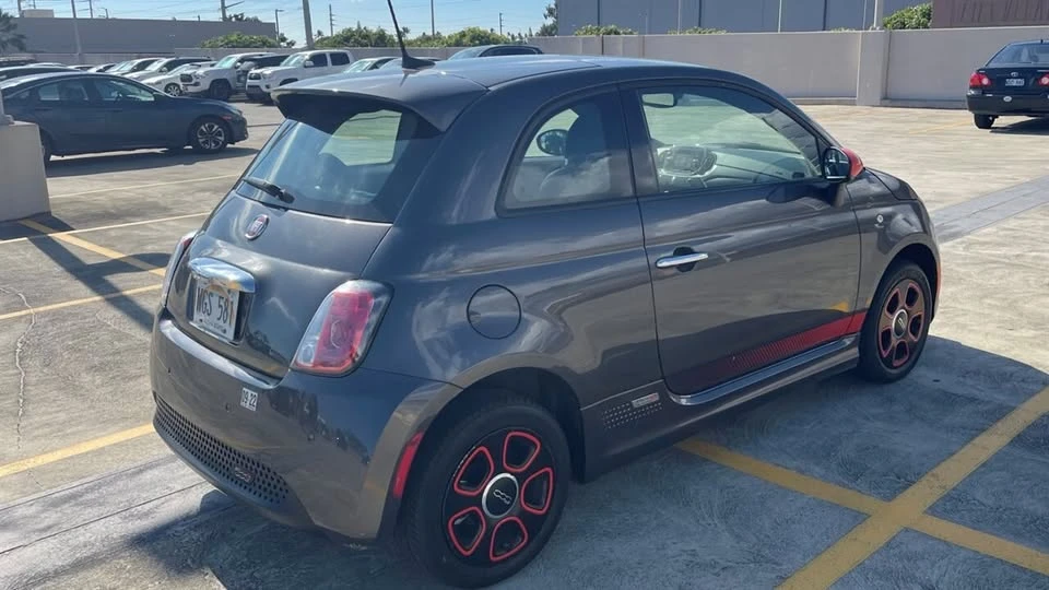 2018 Fiat 500e - Image 6 of 19