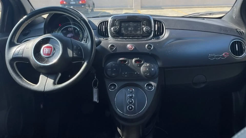 2018 Fiat 500e - Image 16 of 19