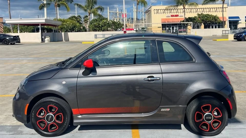2018 Fiat 500e - Image 2 of 19