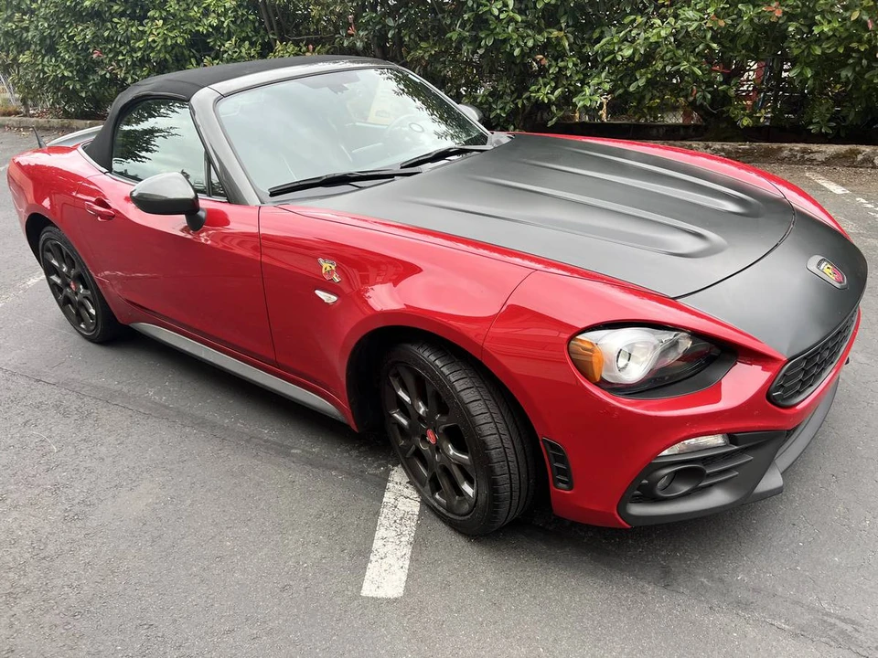 2018 Fiat 124 Spider - Image 9 of 18