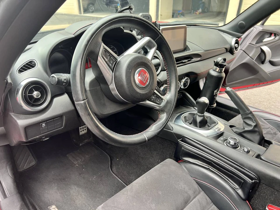 2018 Fiat 124 Spider - Image 14 of 18