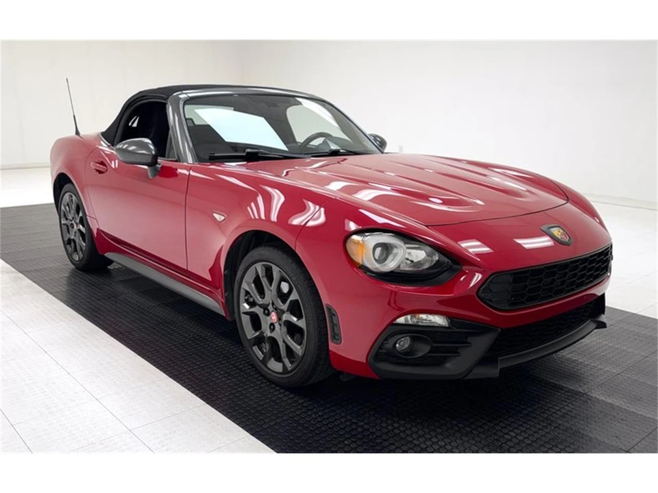 2018 Fiat Abarth 500 - Image 10 of 31