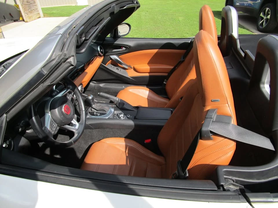 2018 Fiat 124 Spider - Image 2 of 5