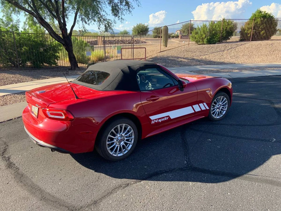 2018 Fiat 124 Spider - Image 2 of 9