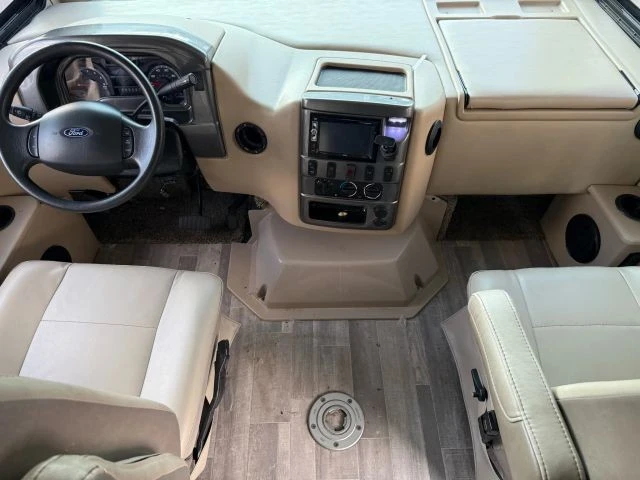 2018 Ford Econoline Van - Image 2 of 12