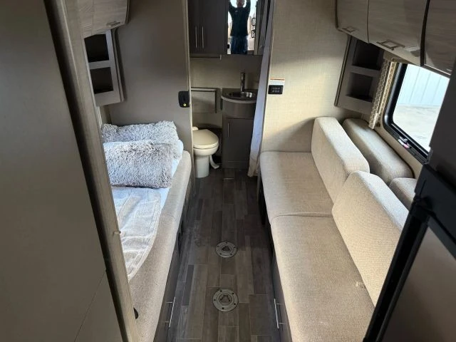2018 Ford Econoline Van - Image 11 of 12