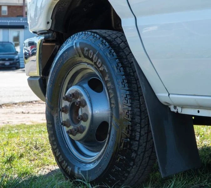 2018 Ford Econoline Van - Image 9 of 12
