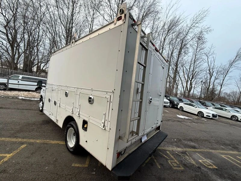 2018 Ford Econoline Van - Image 4 of 12