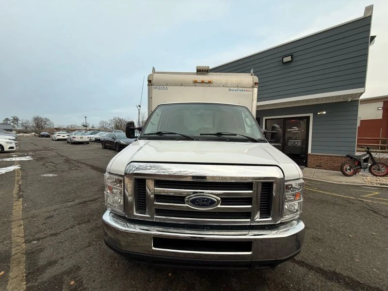 2018 Ford Econoline Van - Image 2 of 12