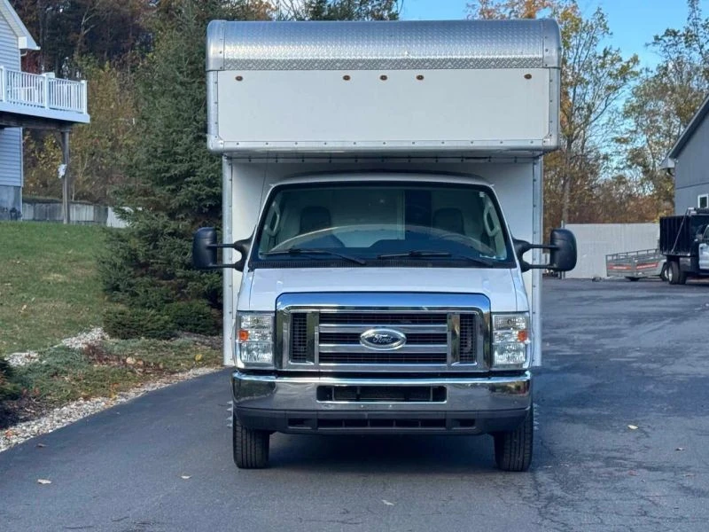 2018 Ford Econoline Van - Image 4 of 12