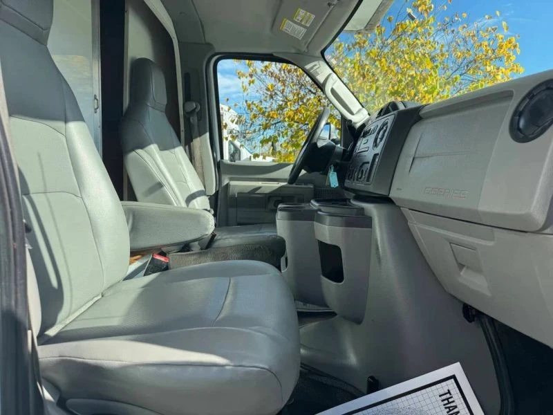 2018 Ford Econoline Van - Image 10 of 12
