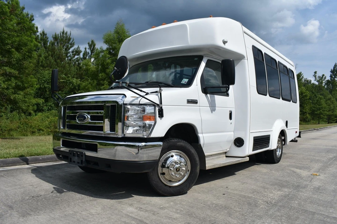 2018 Ford Econoline Van - Image 10 of 23