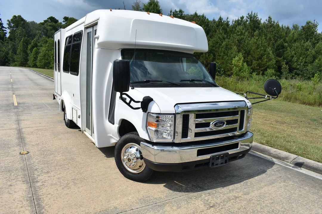 2018 Ford Econoline Van - Image 2 of 23