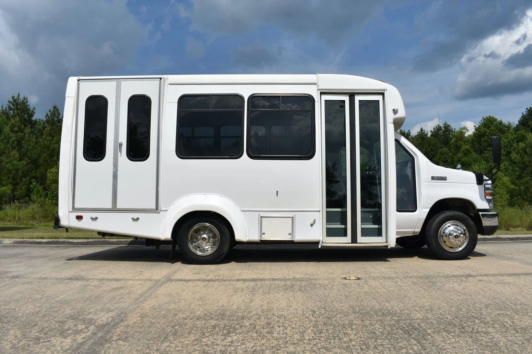 2018 Ford Econoline Van - Image 3 of 23