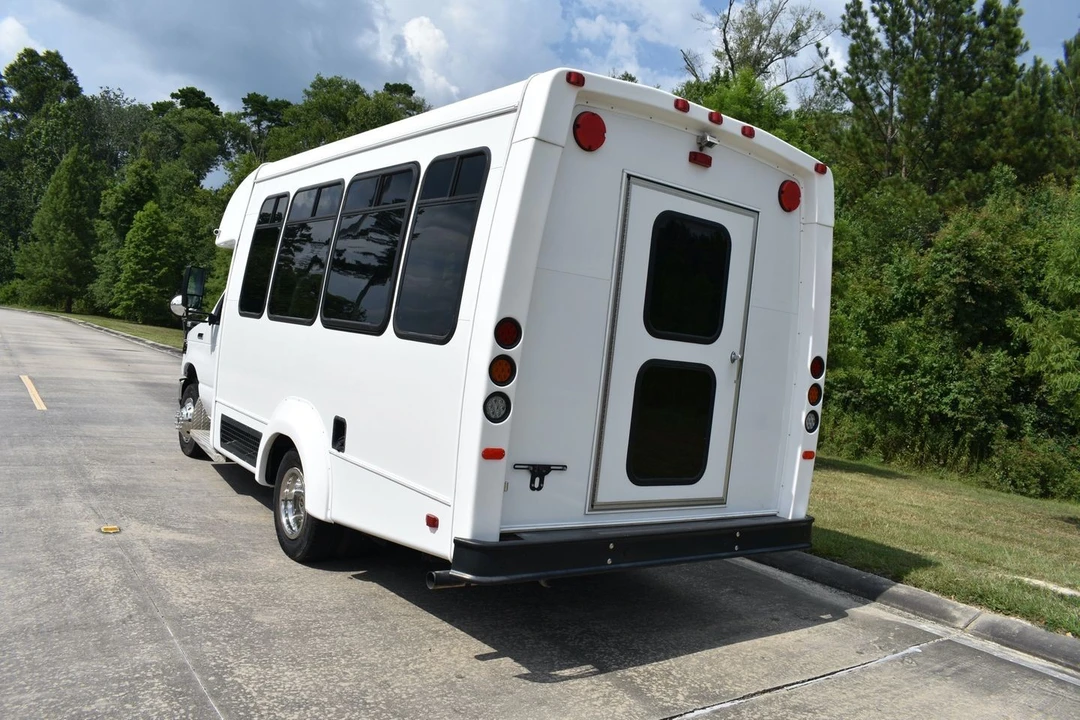 2018 Ford Econoline Van - Image 7 of 23