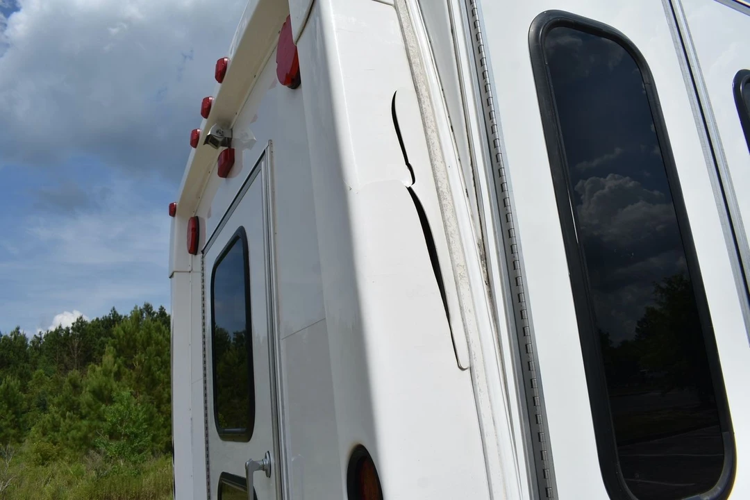 2018 Ford Econoline Van - Image 5 of 23