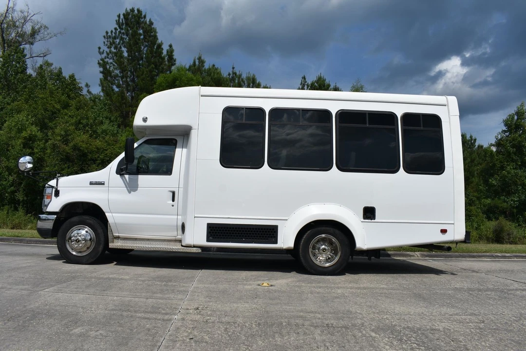 2018 Ford Econoline Van - Image 8 of 23