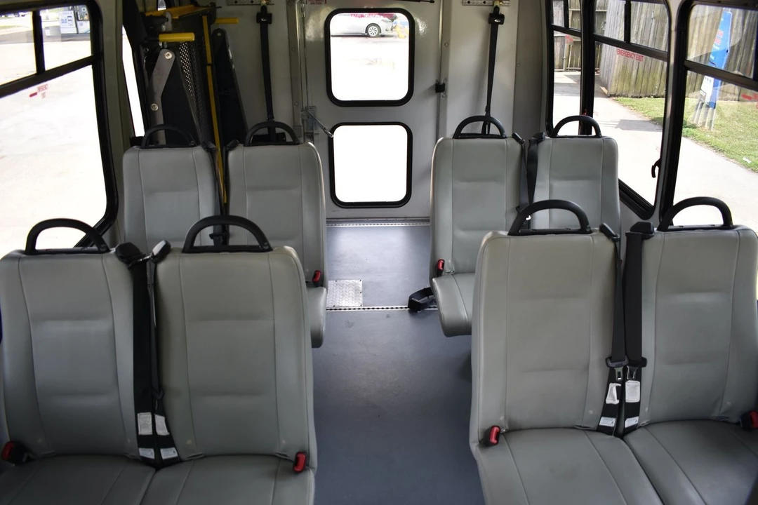 2018 Ford Econoline Van - Image 15 of 23