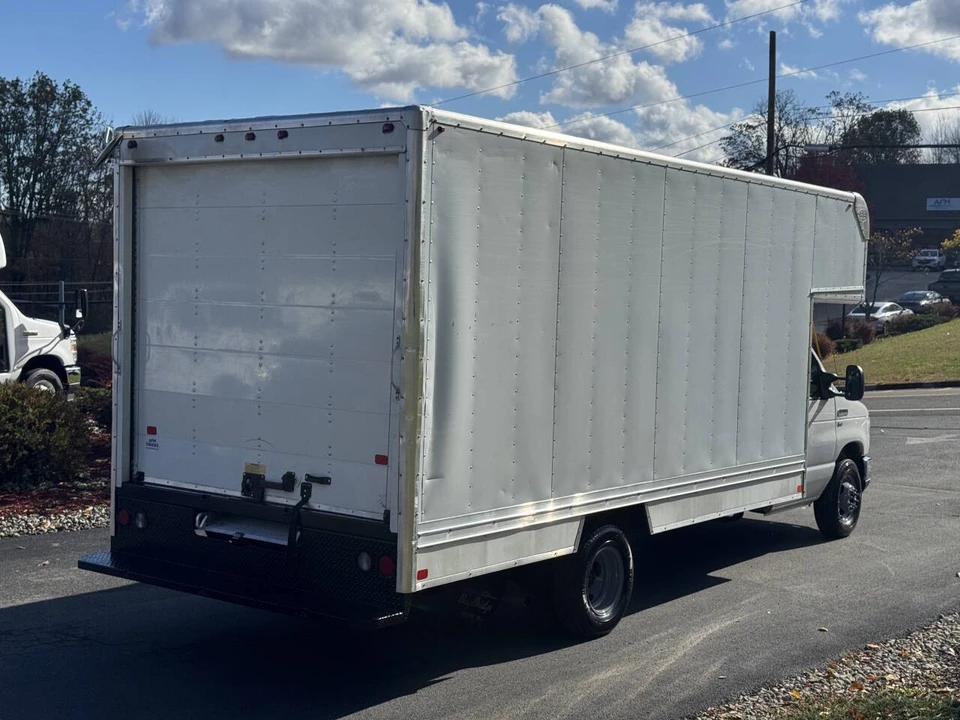 2018 Ford Econoline Van - Image 7 of 16