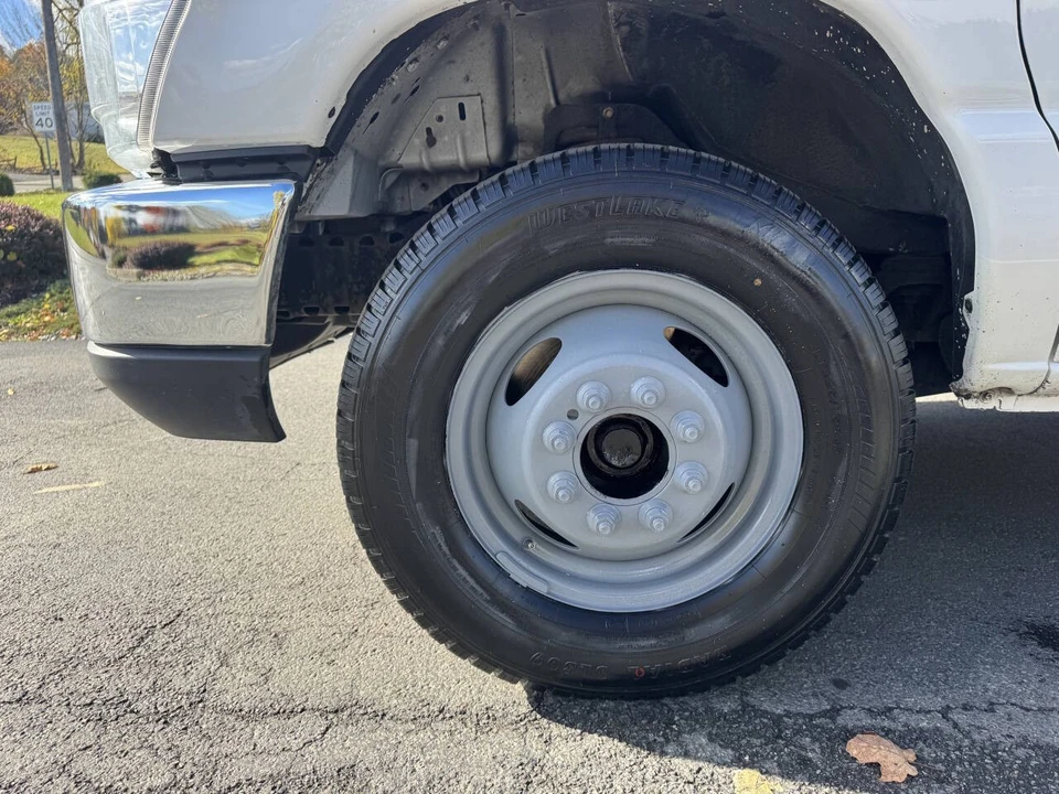 2018 Ford Econoline Van - Image 13 of 16