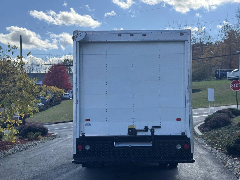 2018 Ford Econoline Van - Image 8 of 16