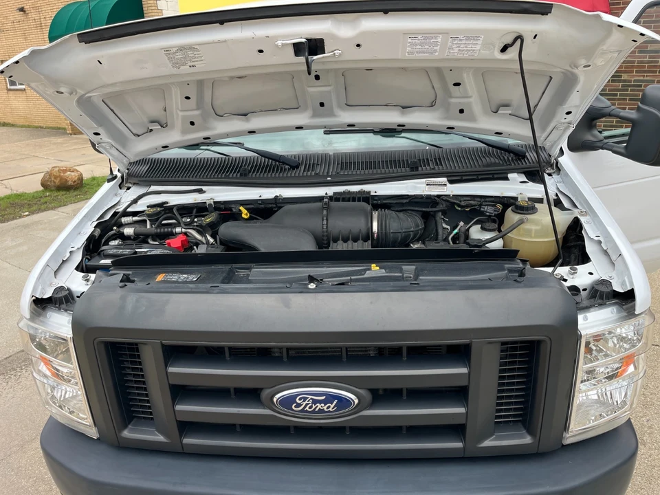 2018 Ford Econoline Van - Image 11 of 21