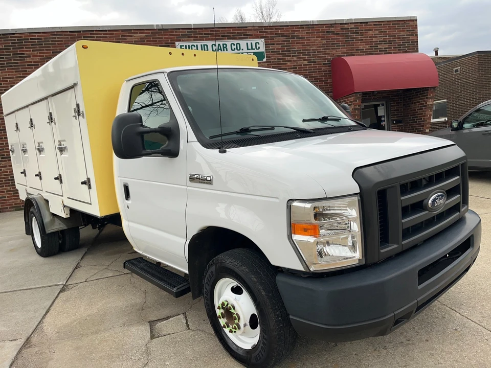 2018 Ford Econoline Van - Image 2 of 21