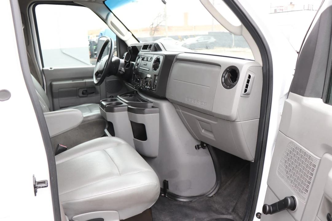 2018 Ford Econoline Van - Image 8 of 21