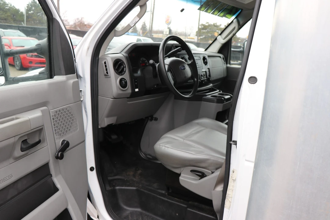 2018 Ford Econoline Van - Image 10 of 21