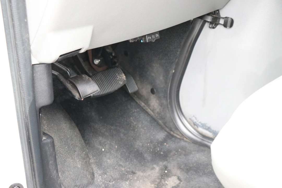 2018 Ford Econoline Van - Image 15 of 21