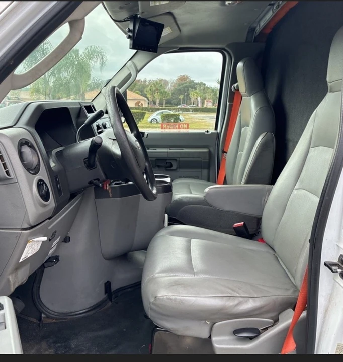 2018 Ford Econoline Van - Image 10 of 13
