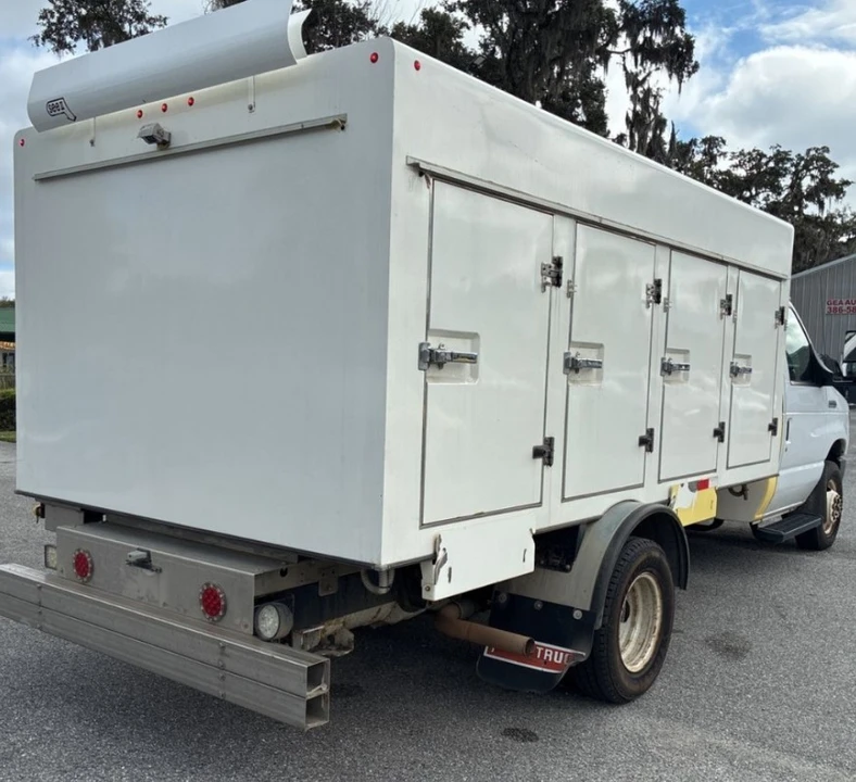 2018 Ford Econoline Van - Image 5 of 13
