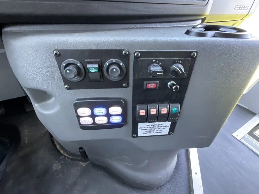 2018 Ford Econoline Van - Image 14 of 20