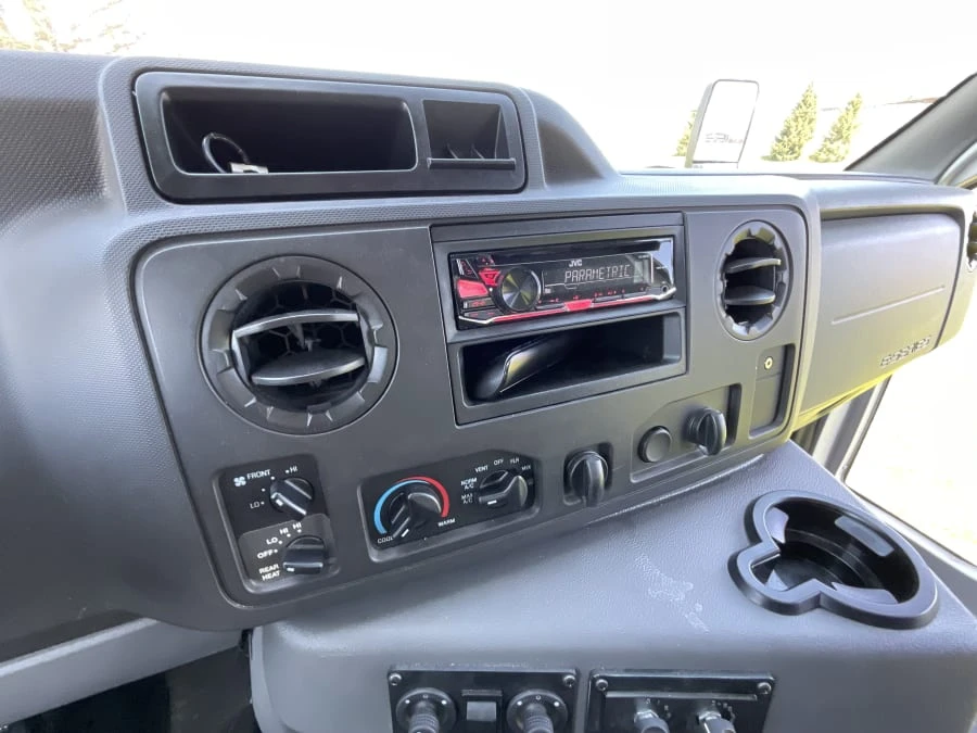 2018 Ford Econoline Van - Image 15 of 20