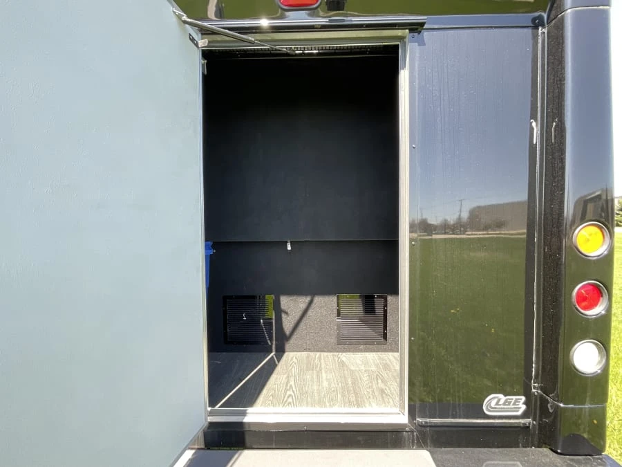 2018 Ford Econoline Van - Image 18 of 20