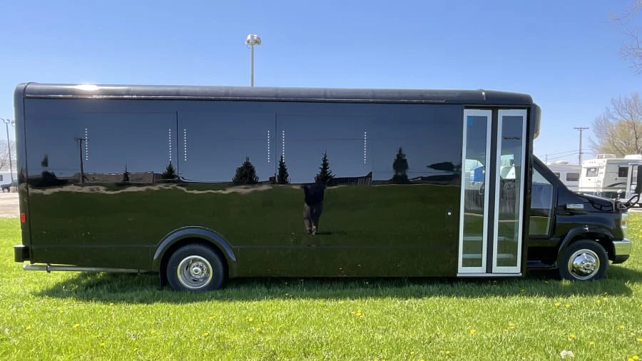 2018 Ford Econoline Van - Image 19 of 20
