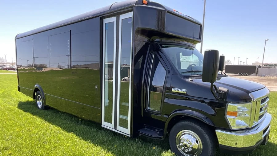 2018 Ford Econoline Van - Image 20 of 20