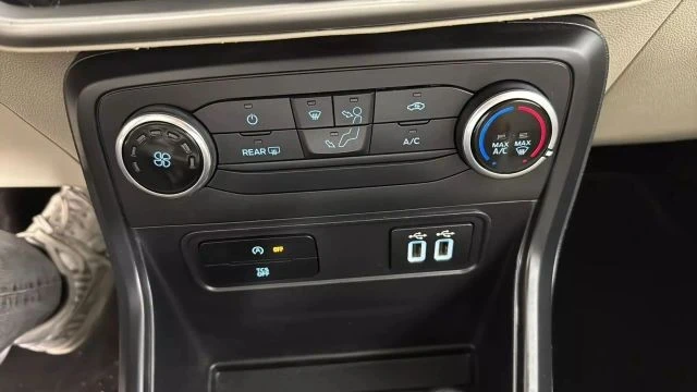2018 Ford EcoSport - Image 15 of 21