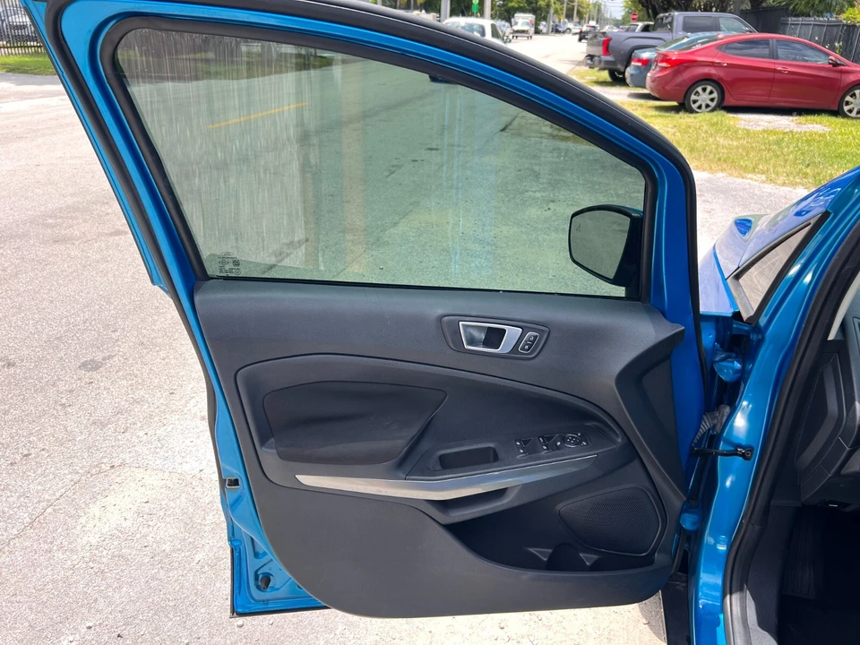 2018 Ford EcoSport - Image 16 of 28