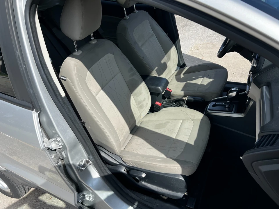 2018 Ford EcoSport - Image 19 of 28