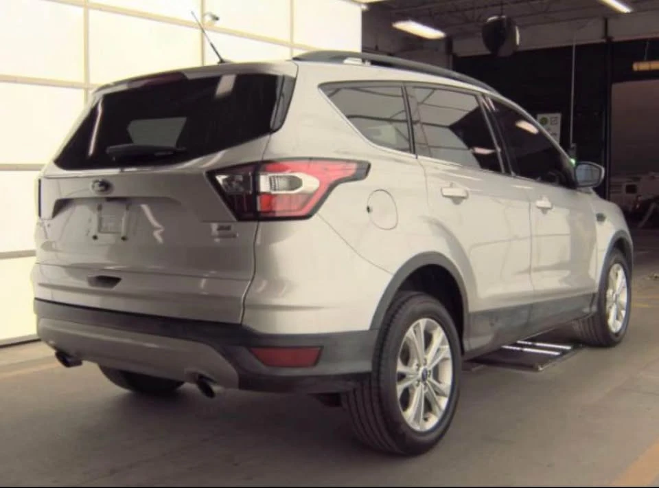 2018 Ford Escape - Image 2 of 3
